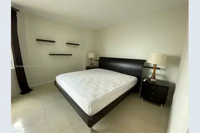 325 S Biscayne Blvd #3015, Miami, FL 33131 - Photo 5