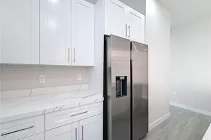 410 NW 41st St, Oakland Park, FL 33309 - Photo 13