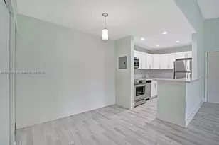 10725 Cleary Blvd, Plantation, FL 33324 - Photo 7