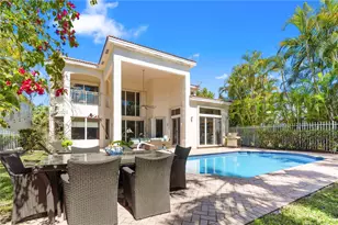 19542 Embassy Ct, Miami, FL 33179 - Photo 1