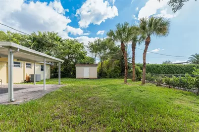 8670 SW 27th Ln, Miami, FL 33155 - Photo 9
