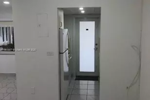 7905 East Dr, North Bay Village, FL 33141 - Photo 9