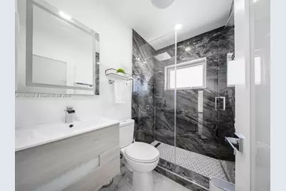 16125 NW 28th Pl, Miami Gardens, FL 33054 - Photo 19