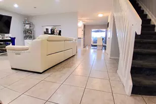 10830 NW 8th St, Pembroke Pines, FL 33026 - Photo 11