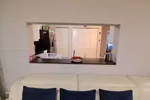 10830 NW 8th St, Pembroke Pines, FL 33026 - Photo 15