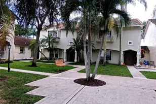 10830 NW 8th St, Pembroke Pines, FL 33026 - Photo 5