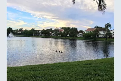 10830 NW 8th St, Pembroke Pines, FL 33026 - Photo 51