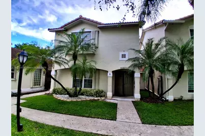 10830 NW 8th St, Pembroke Pines, FL 33026 - Photo 3