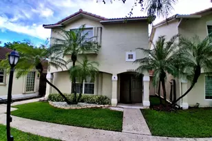 10830 NW 8th St, Pembroke Pines, FL 33026 - Photo 3
