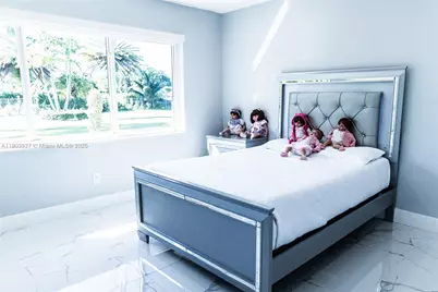 19245 SW 188th St, Miami, FL 33187 - Photo 31