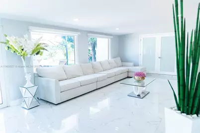 19245 SW 188th St, Miami, FL 33187 - Photo 13