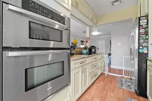 52 Flagler Dr, Miami Springs, FL 33166 - Photo 9