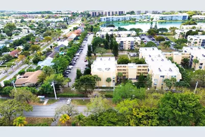 942 NE 199th St #302, Miami, FL 33179 - Photo 13