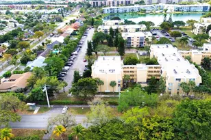 942 NE 199th St, Miami, FL 33179 - Photo 13