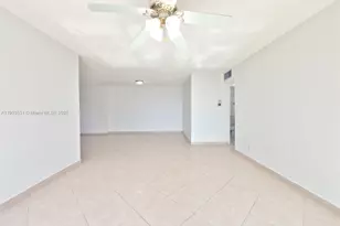 942 NE 199th St, Miami, FL 33179 - Photo 3
