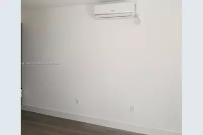 976 NW 6th St, Miami, FL 33136 - Photo 23