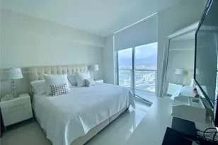 185 SW 7th St, Miami, FL 33130 - Photo 1