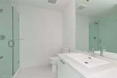 151 SE 1st St #1604, Miami, FL 33131 - Photo 9