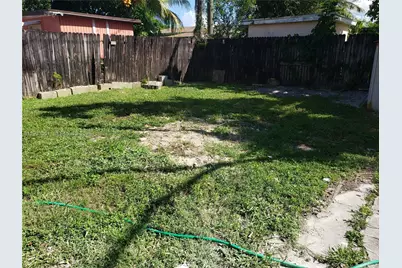 1370 NW 116 Ter, North Miami, FL 33167 - Photo 3
