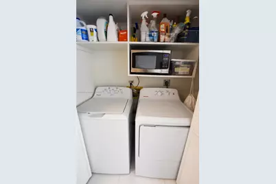 540 Brickell Key Dr #1427, Miami, FL 33131 - Photo 23