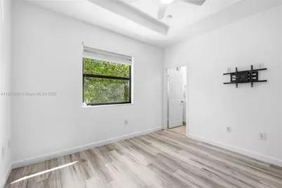 10537 W 32nd Ln, Hialeah, FL 33018 - Photo 29