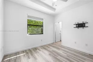 10537 W 32nd Ln, Hialeah, FL 33018 - Photo 29