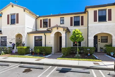 10537 W 32nd Ln, Hialeah, FL 33018 - Photo 3