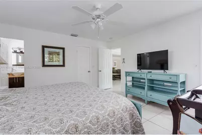 906 N 13th Ave, Hollywood, FL 33019 - Photo 19