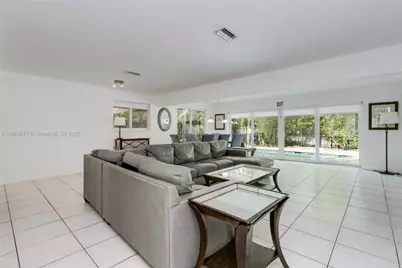 906 N 13th Ave, Hollywood, FL 33019 - Photo 5