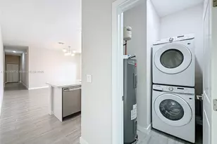 406 NW 41st St, Oakland Park, FL 33309 - Photo 45