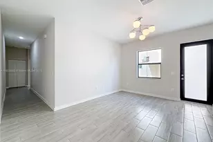 402 NW 41st St, Oakland Park, FL 33309 - Photo 17