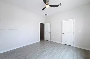 402 NW 41st St, Oakland Park, FL 33309 - Photo 31