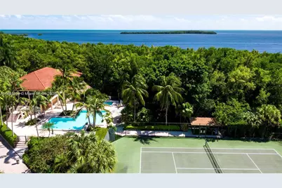 5863 Paradise Point Dr, Palmetto Bay, FL 33157 - Photo 3