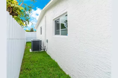 3051 NW 70th Ter, Miami, FL 33147 - Photo 9