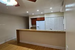 5352 NE 6th Ave, Oakland Park, FL 33334 - Photo 7