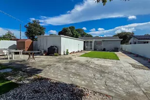 1545 NW 85th St, Miami, FL 33147 - Photo 15