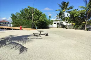 206 W 2nd Ct, Other City - In The State Of Florida, FL 33037 - Photo 45