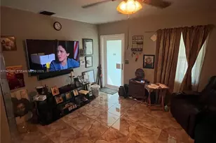 1733 NW 40th St, Miami, FL 33142 - Photo 5