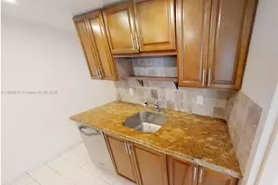 900 Bay Dr, Miami Beach, FL 33141 - Photo 3