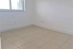 2910 Point E Dr, Aventura, FL 33160 - Photo 31