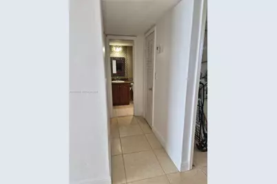 2910 Point East Dr #M610, Aventura, FL 33160 - Photo 45