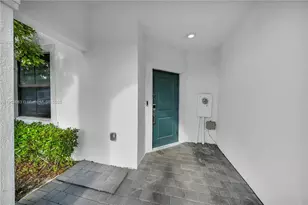 18320 SW 148th Rd, Miami, FL 33187 - Photo 11