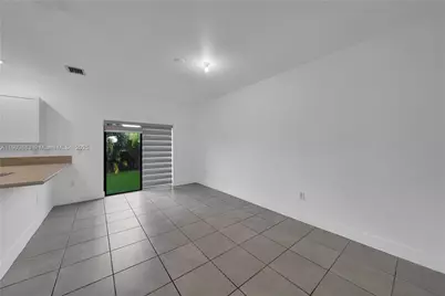 18320 SW 148th Rd, Miami, FL 33187 - Photo 17