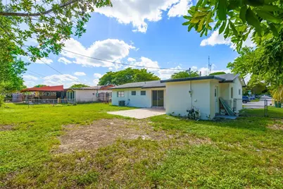 21241 NE 2nd Ave, Miami, FL 33179 - Photo 29