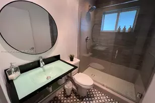 201 NE 48th St, Miami, FL 33137 - Photo 17