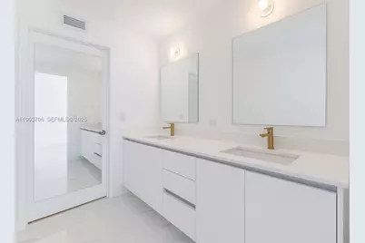 700 NE 24 St #5405, Miami, FL 33137 - Photo 15