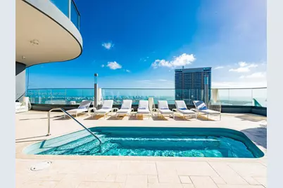 1000 Brickell Plz #4705, Miami, FL 33131 - Photo 23