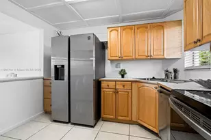 8900 Washington Blvd, Pembroke Pines, FL 33025 - Photo 15