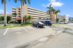 8900 Washington Blvd, Pembroke Pines, FL 33025 - Photo 37