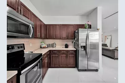 7565 NW 177th Ter #7565, Hialeah, FL 33015 - Photo 13